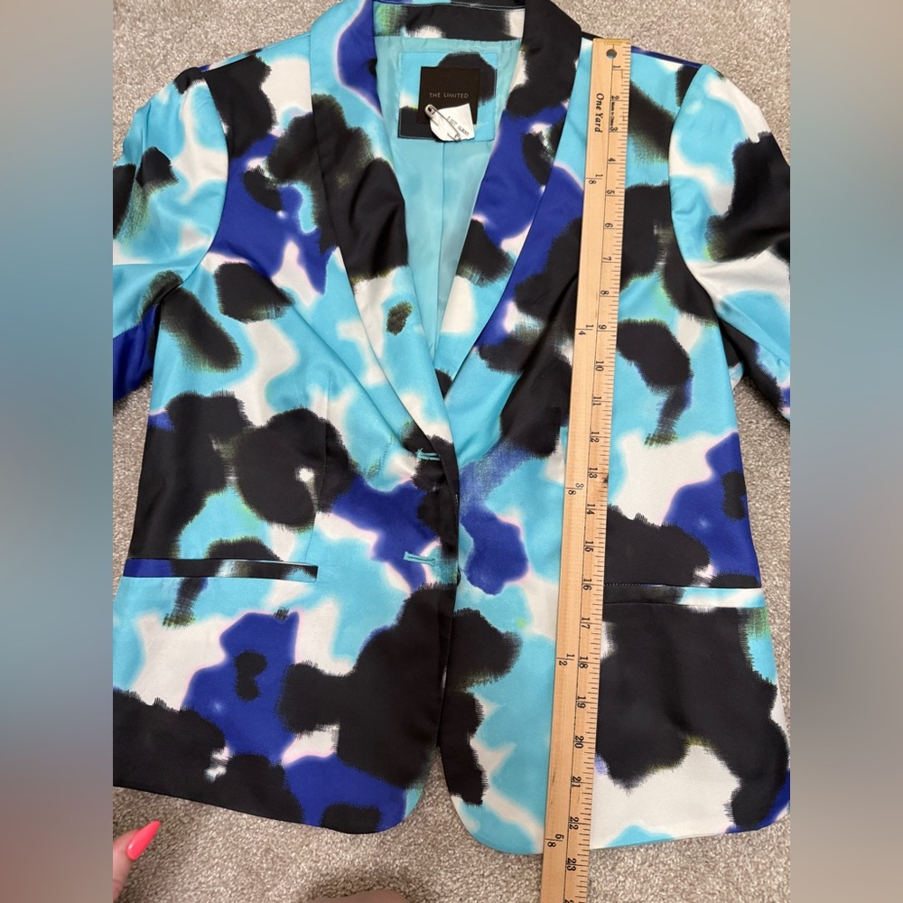The Limited Blue and Black Abstract Patterned Blazer - size Medium - EUC - Picture 4 of 8